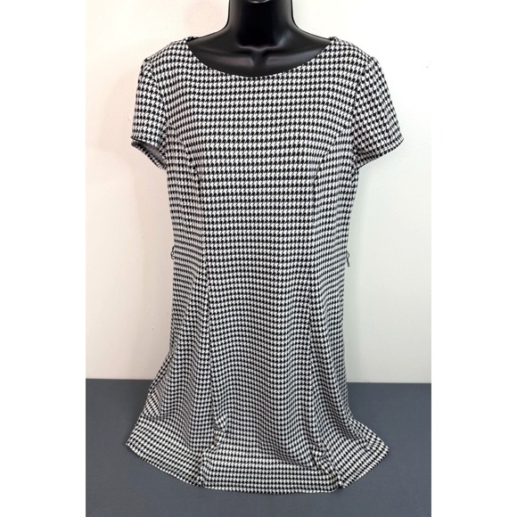 Perceptions Dresses & Skirts - Perceptions NY Houndstooth Dress Size 14 Short Sleeve Knit Classic Midi